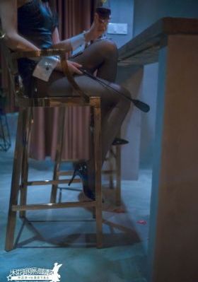 美女被脱脱内衣免费的软件