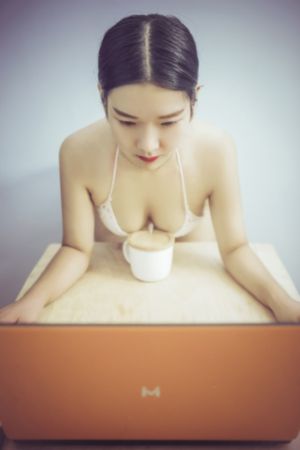 啦啦啦在线免费观看