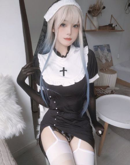 荡女淫春护士hd在