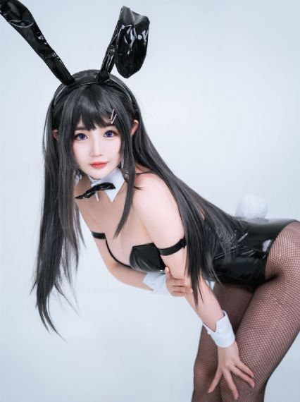 年轻的女闺蜜hd